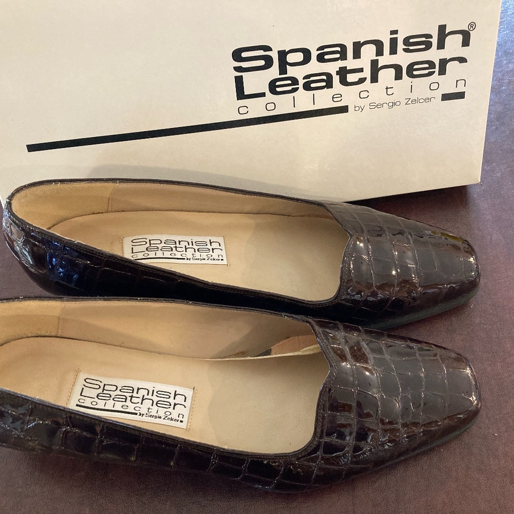Spanish Leather Collection by Sergio Zelcer brown mock crocodile dress pumps